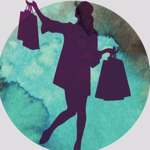 Meet your Posher, Thrift & Tell Boutique! - Picture 2 of 6